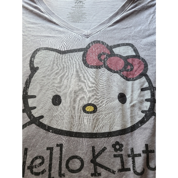 Hello Kitty Sanrio T-shirts. - Picture 9 of 13